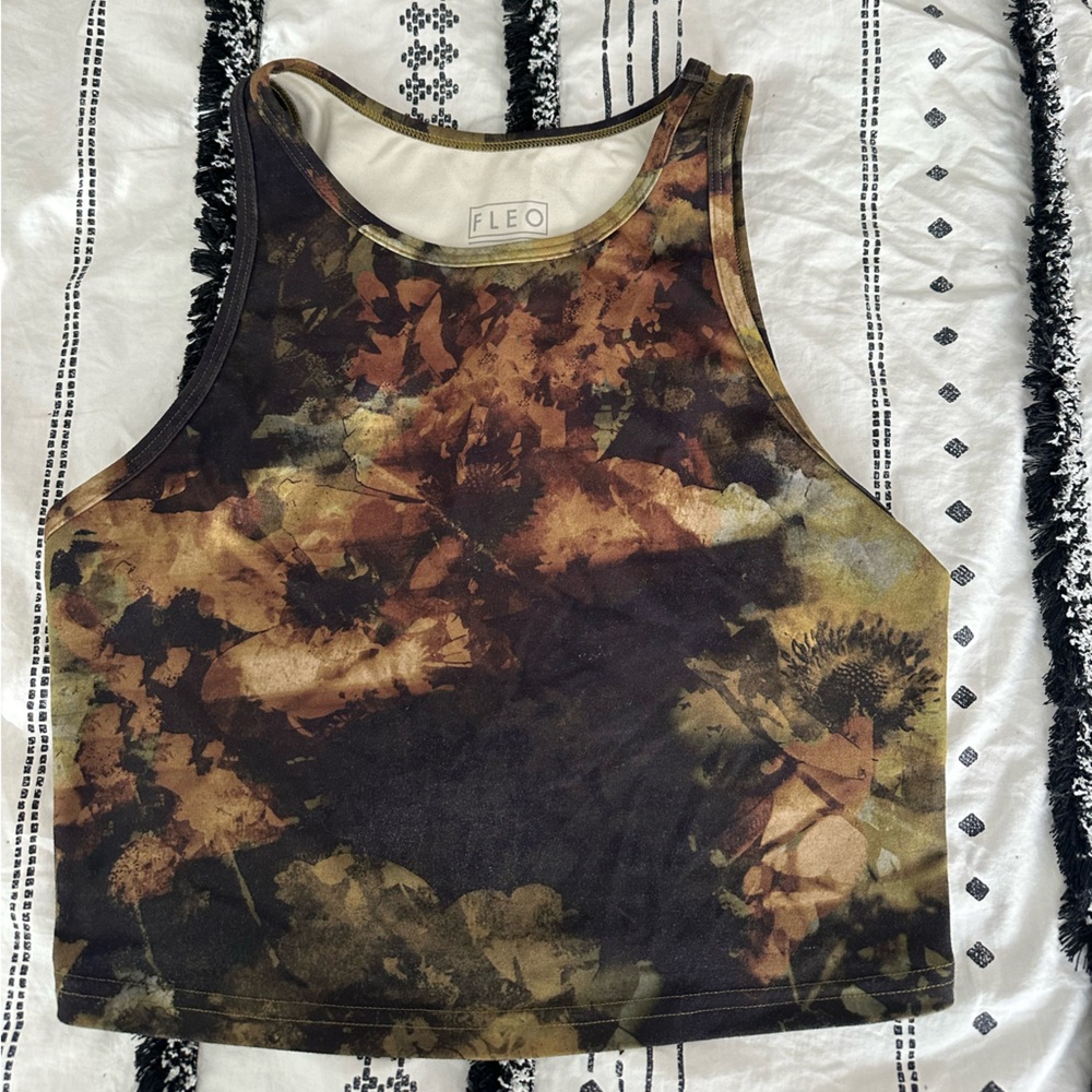Fleo Crop Tank Top